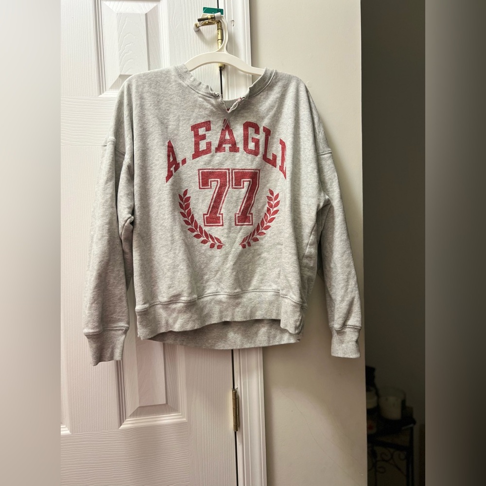 American Eagle Ripped V Neck Sweatshirt Small Women’s With Red Design